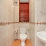 Spacious Family With 3 Bedrooms In By Renters *