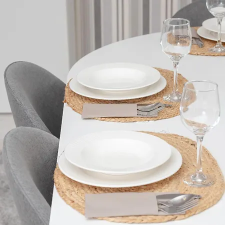 Spacious Family With 3 Bedrooms In By Renters דירה גדנסק