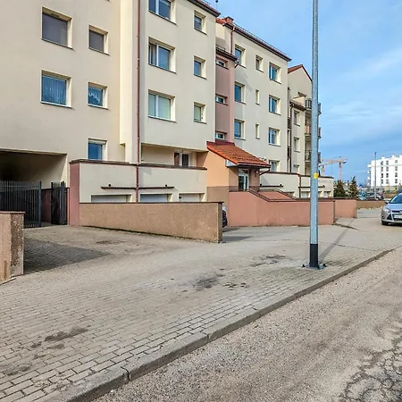 Апартаменты Spacious Family With 3 Bedrooms In By Renters Гданьск