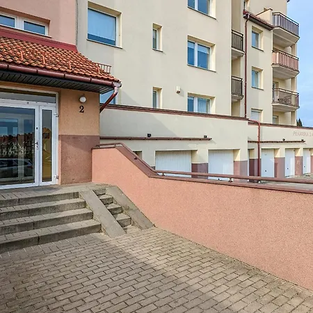 Spacious Family With 3 Bedrooms In By Renters Гданьск