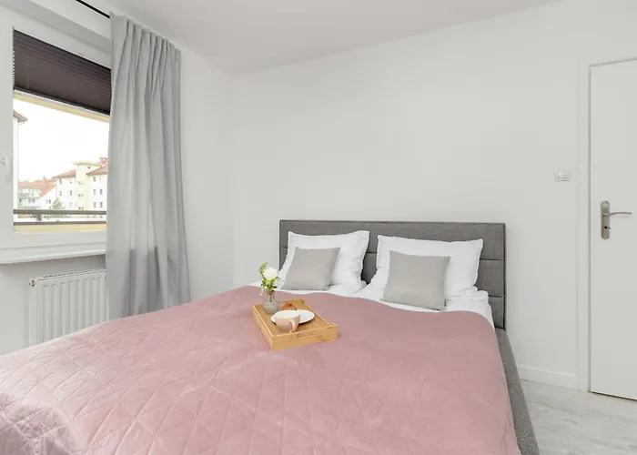 Spacious Family With 3 Bedrooms In By Renters شقة غدانسك