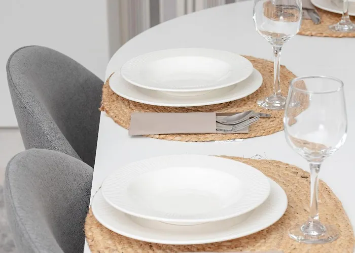 Spacious Family With 3 Bedrooms In By Renters شقة غدانسك