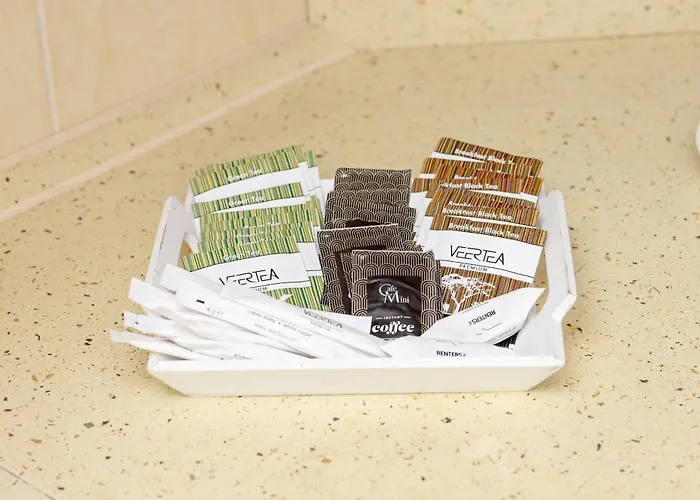 Spacious Family With 3 Bedrooms In By Renters