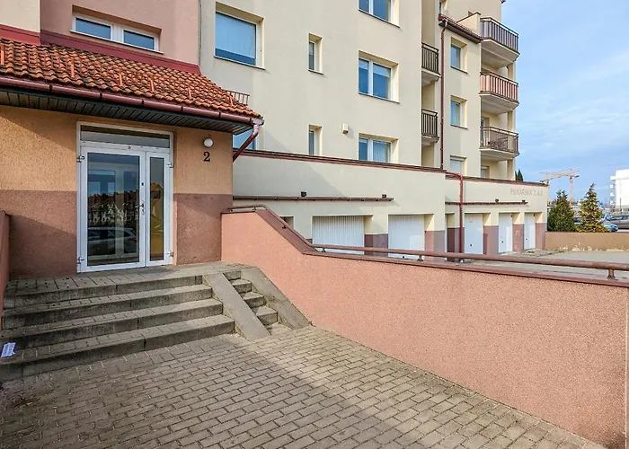 Spacious Family With 3 Bedrooms In By Renters غدانسك